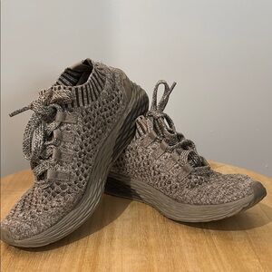 Nobull Knitt Runners in Brown